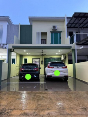 Alyssa Sofea Homestay Kluang